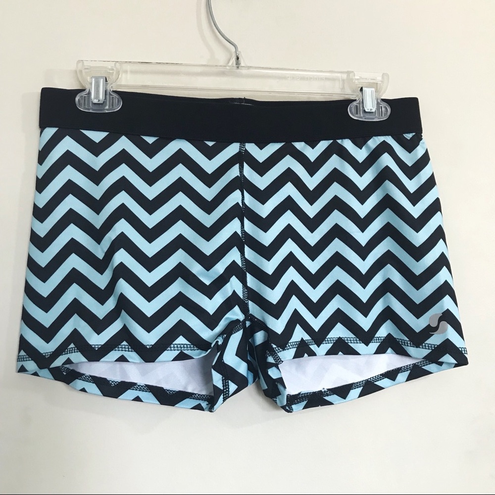 SOFFE Dri-Fit Chevron Gym Shorts - Size XL